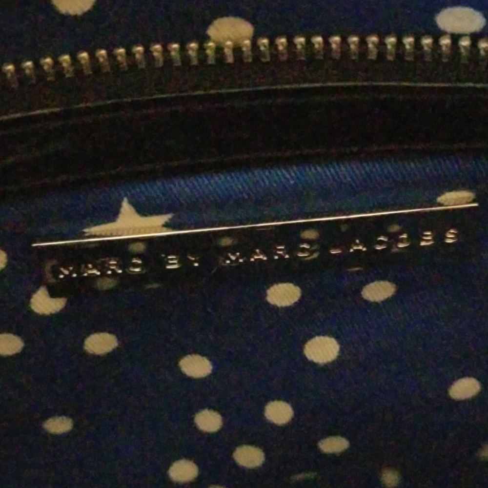 Marc BY Marc Jacob's Handbag with dust cover - Picture 9 of 9